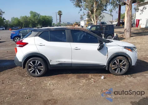 2019 Nissan Kicks Sv из США, поврежденный, VIN 3N1CP5CU7KL562863
